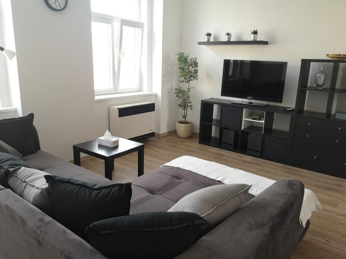 Fine Apartment In Centrum Of Slany With Aircondition Slaný Exterior foto